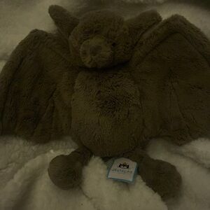 Medium bashful bat HTF tags attached